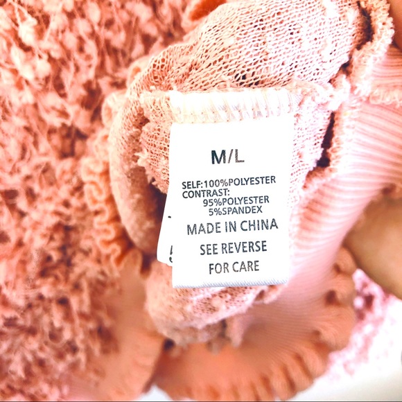 WISHLIST Soft Pink Popcorn Ruffle Mock Top M/L NEW - Picture 8 of 9